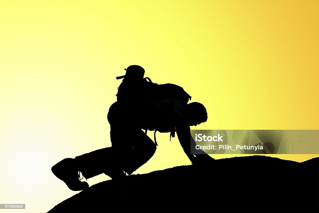 Silhouette von Klettern Junger Erwachsener - Lizenzfrei Gelb Stock-Foto