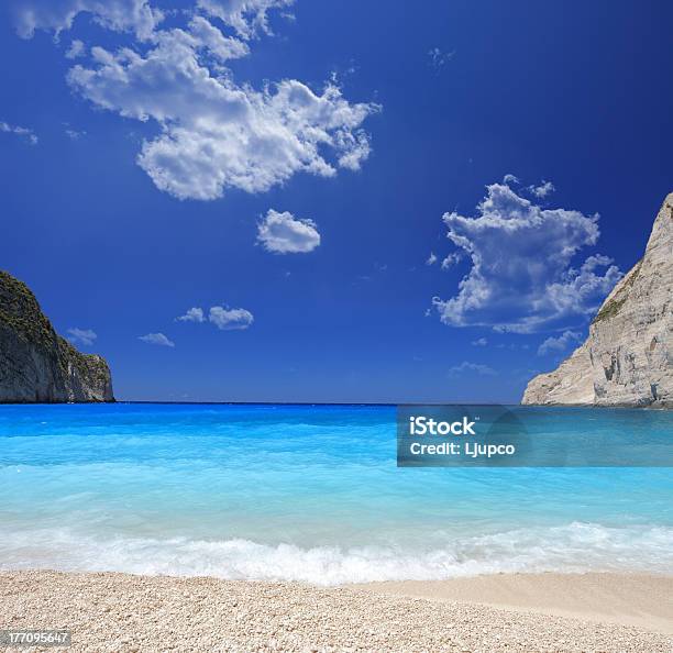 Celebre Spiaggia Sullisola Di Zante Grecia - Fotografie stock e altre immagini di Acqua - Acqua, Ambientazione esterna, Ambientazione tranquilla