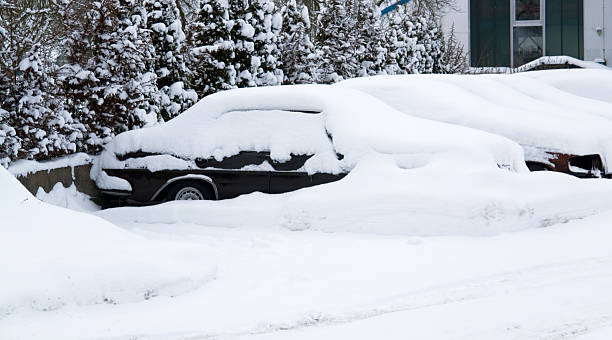 istock snowbound cars 177097850