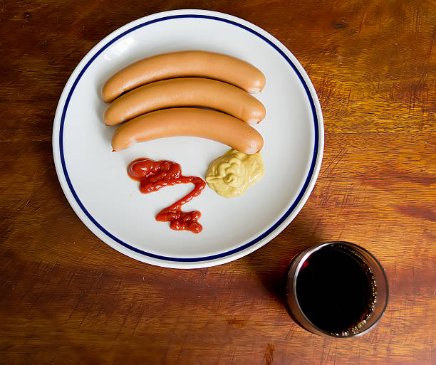 istock hot dogs and a cold drink 177100242