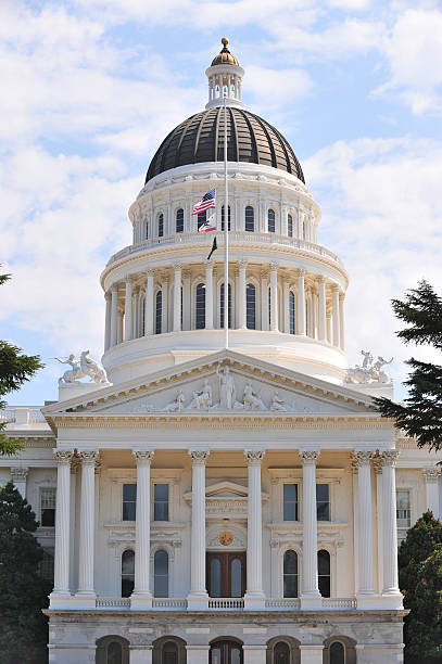 istock california State Capital in Sacramento 177101214