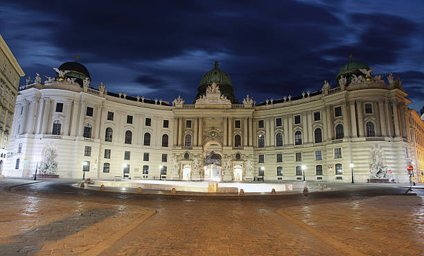 istock Hofburg Imperial Palace - Vienna, Austria 177101648