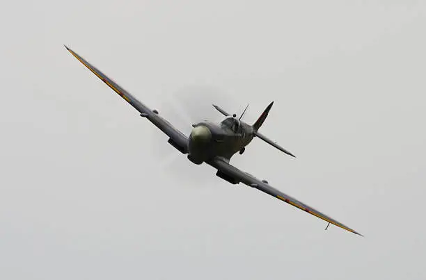 Spitfire Mk IX doing a fly by.
