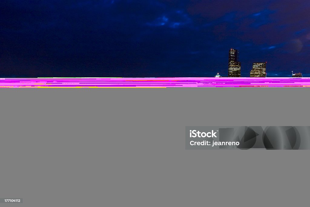 Seattle skyline w nocy i ruchu światło trasy - Zbiór zdjęć royalty-free (Bez ludzi)