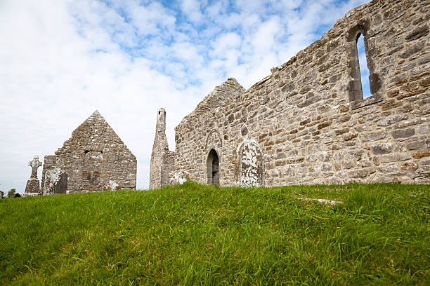 istock Clonmacnoise Celtic Cross. Ireland 177106544