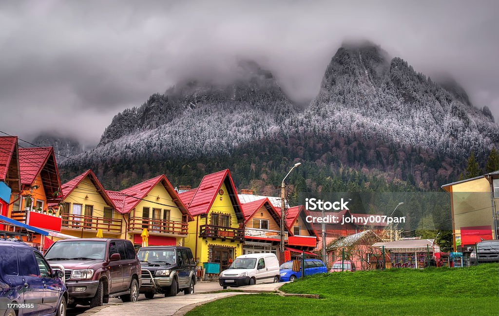mountain resort na primavera nos EUA - Foto de stock de Aldeia royalty-free