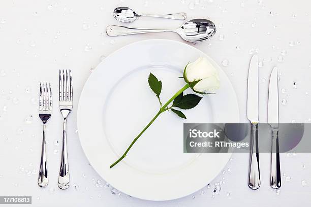 Foto de Configuração Com Rosa Branca e mais fotos de stock de Amor - Amor, Branco, Cartão com Nome