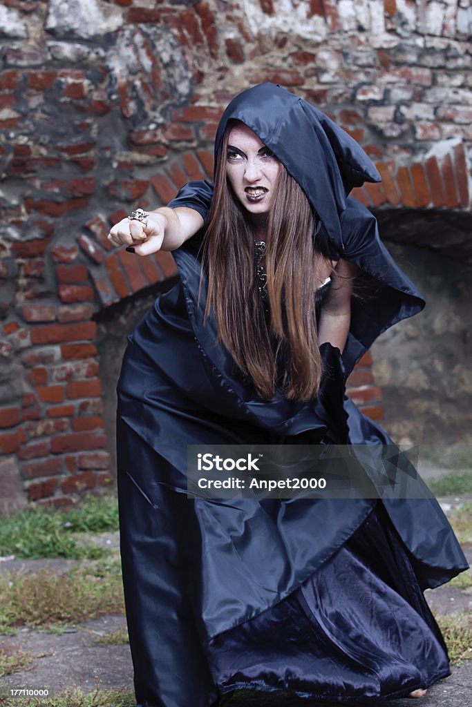 Retrato de um jovem bruxa. - Foto de stock de Adulto royalty-free