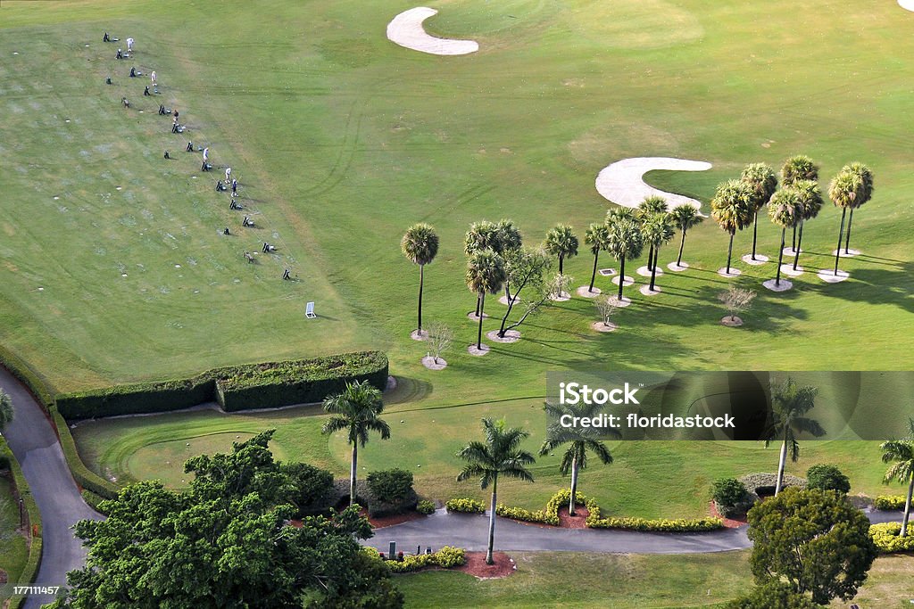 overhead Veduta aerea di un campo da golf per allenamento Campo pratica - Foto stock royalty-free di Ambientazione esterna