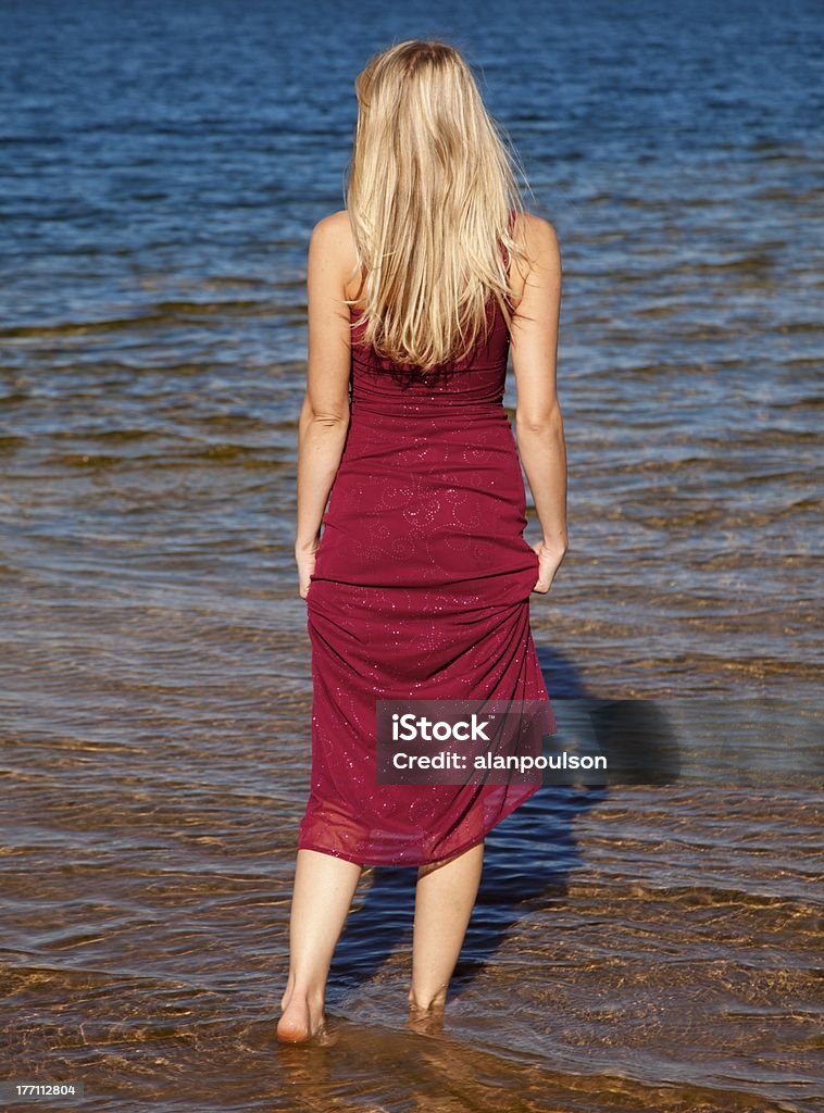 Vestido vermelho de água - Royalty-free Adulto Foto de stock