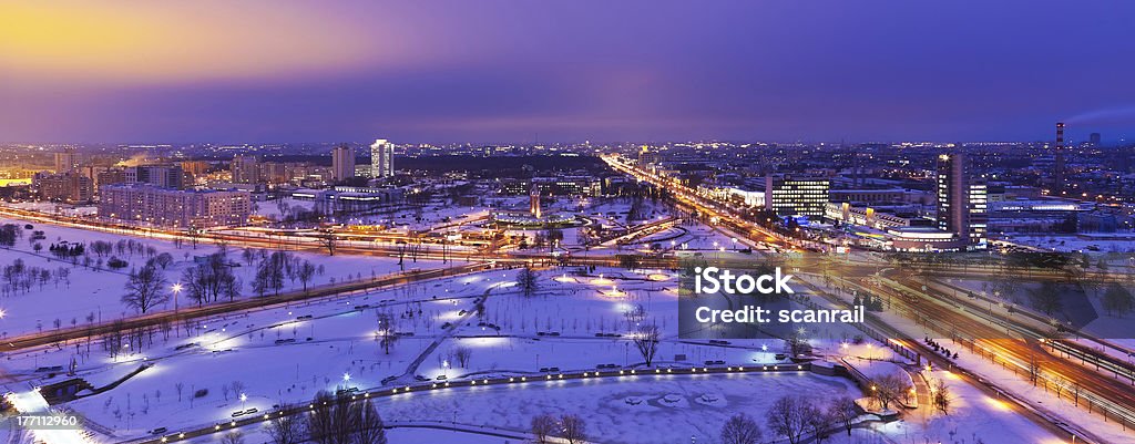 panorama de vista aérea de noite de inverno de Minsk, Bielorrússia - Foto de stock de Alto - Descrição Geral royalty-free