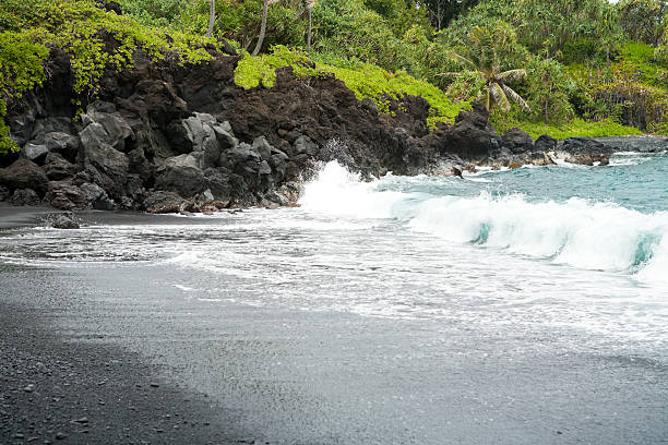 istock Black Sand Beach at Wai'anapanapa State Park, Maui 177114980