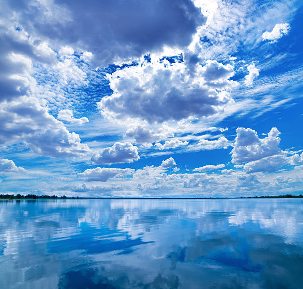 istock Summer time on the lake 177115084