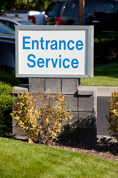 istock Service Entrance Sign 177115282
