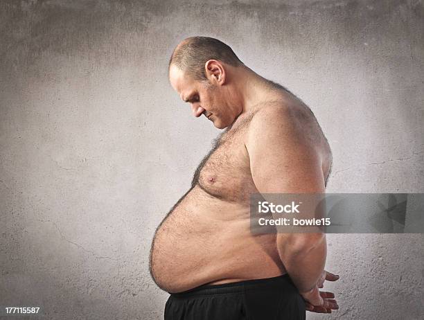 Gordo Foto de stock y más banco de imágenes de Gordo - Complexión - Gordo - Complexión, Hombres, Abdomen