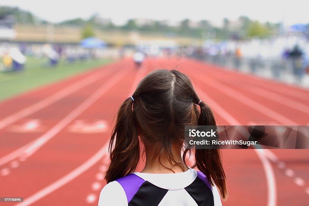 Expectativa no início de uma corrida - Foto de stock de Criança royalty-free