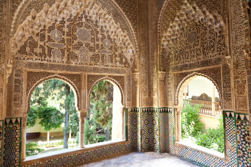 Alhambra de Granada. Tribunal del vestíbulo photo