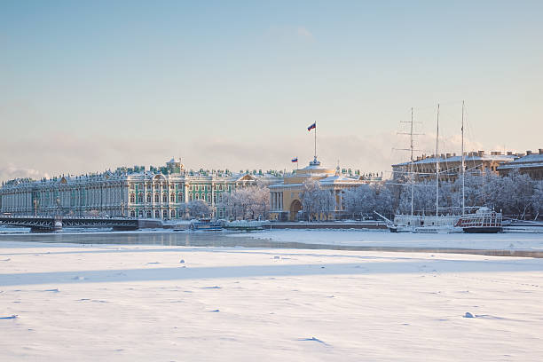 neva river - ermitaget bildbanksfoton och bilder