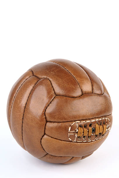 サッカーボールとレトロ - soccer ball old leather soccer ストックフォトと画像