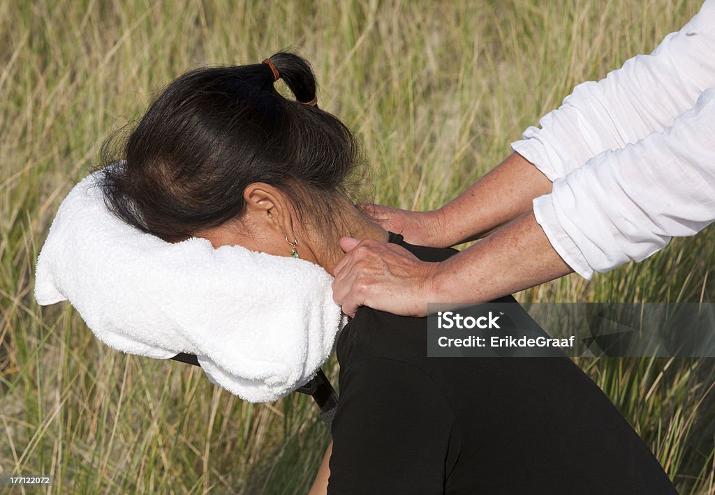 massage im Massagestuhl - Lizenzfrei Alternative Behandlungsmethode Stock-Foto