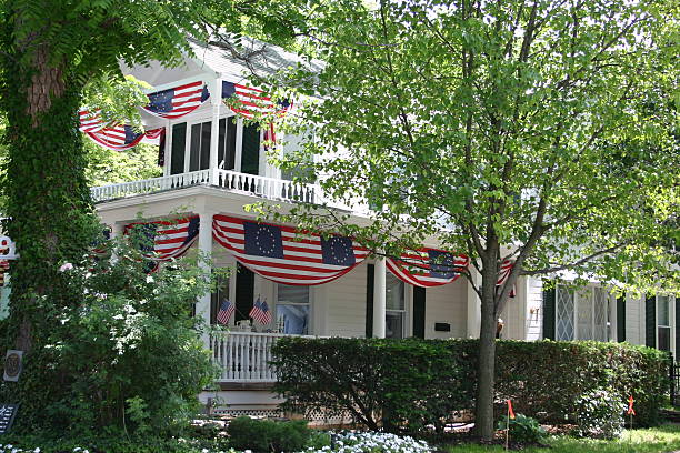 istock Patriotic Victorian House 177123138
