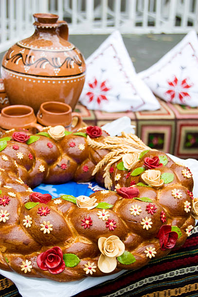 istock Traditional moldavian round loaf 177123987