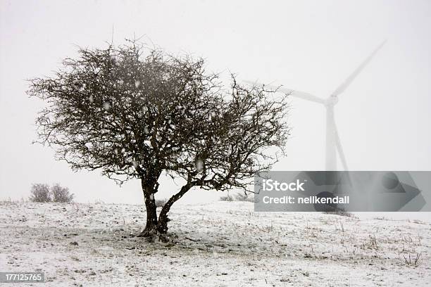 Nieve Ventisca Foto de stock y más banco de imágenes de Nieve - Nieve, Turbina, Aerogenerador