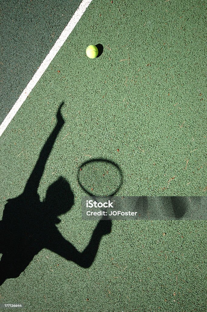 테니트 서빙함 - 로열티 프리 테니스 스톡 사진