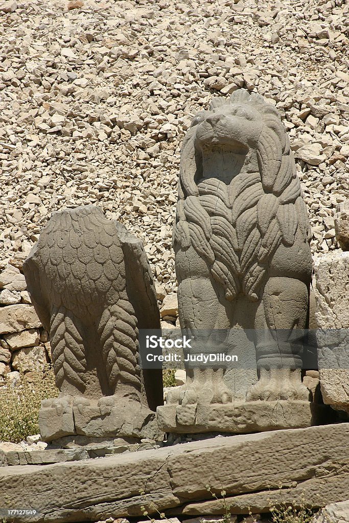 Colossal estatuas del monte Nemrut - Foto de stock de Anatolia libre de derechos