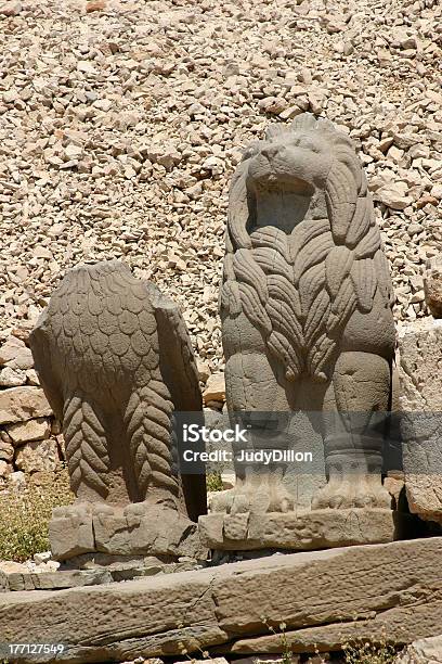 Olbrzymie Statues W Góra Nemrut - zdjęcia stockowe i więcej obrazów Anatolia - Anatolia, Archeologia, Azja