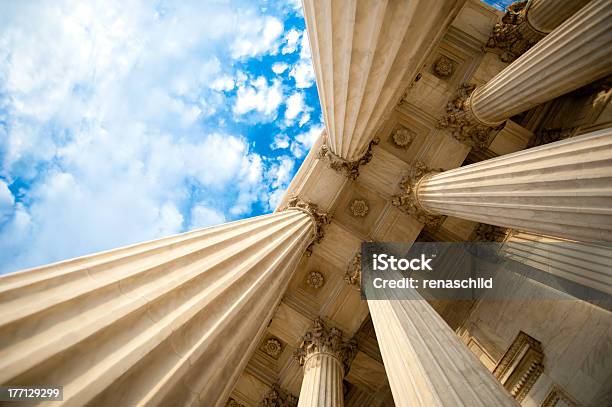 컬럼미국 Supreme Court 기둥-건축적 특징에 대한 스톡 사진 및 기타 이미지 - 기둥-건축적 특징, 정부, 사법 제도