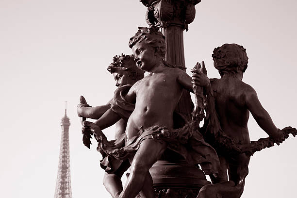 istock Pont Alexandre III Bridge with the Eiffel Tower 177130685