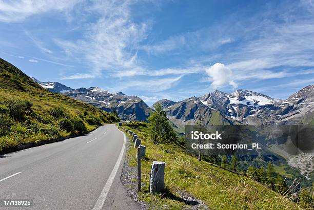 Montanha Grossglockner De Estrada Nos Alpes - Fotografias de stock e mais imagens de Alfalto - Alfalto, Alpes Europeus, Ao Ar Livre