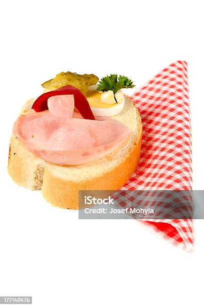 Sanduíche Aberta Com Presunto E Ovos - Fotografias de stock e mais imagens de Almoço - Almoço, Cacete - Pão, Canapé - Lanche