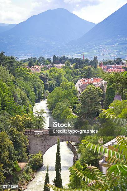 Widok Na Rzekę Passer W Merano Tyrol Południowy - zdjęcia stockowe i więcej obrazów Górna Adyga - Górna Adyga, Meran, Stare Miasto