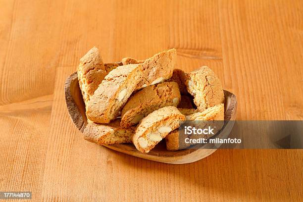 Photo libre de droit de Biscuits Aux Amandes banque d'images et plus d'images libres de droit de Aliment - Aliment, Amande, Biscuit