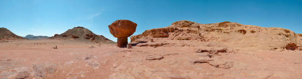 Parco di Timna Fungo Rock Ampio Panorama - foto stock