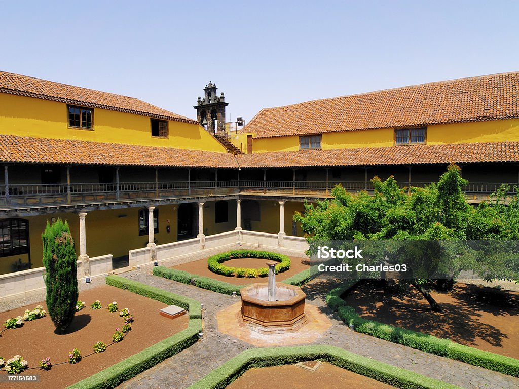 Maison Yard - Photo de Architecture libre de droits