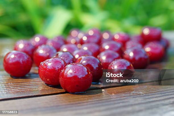 Decorada En Madera De Cerezo Foto de stock y más banco de imágenes de Alimento - Alimento, Asistencia sanitaria y medicina, Bebida