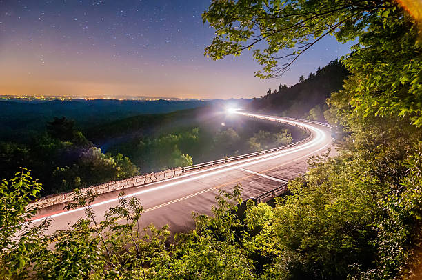 istock linn cove viaduct in blue ridge mountains 177165856