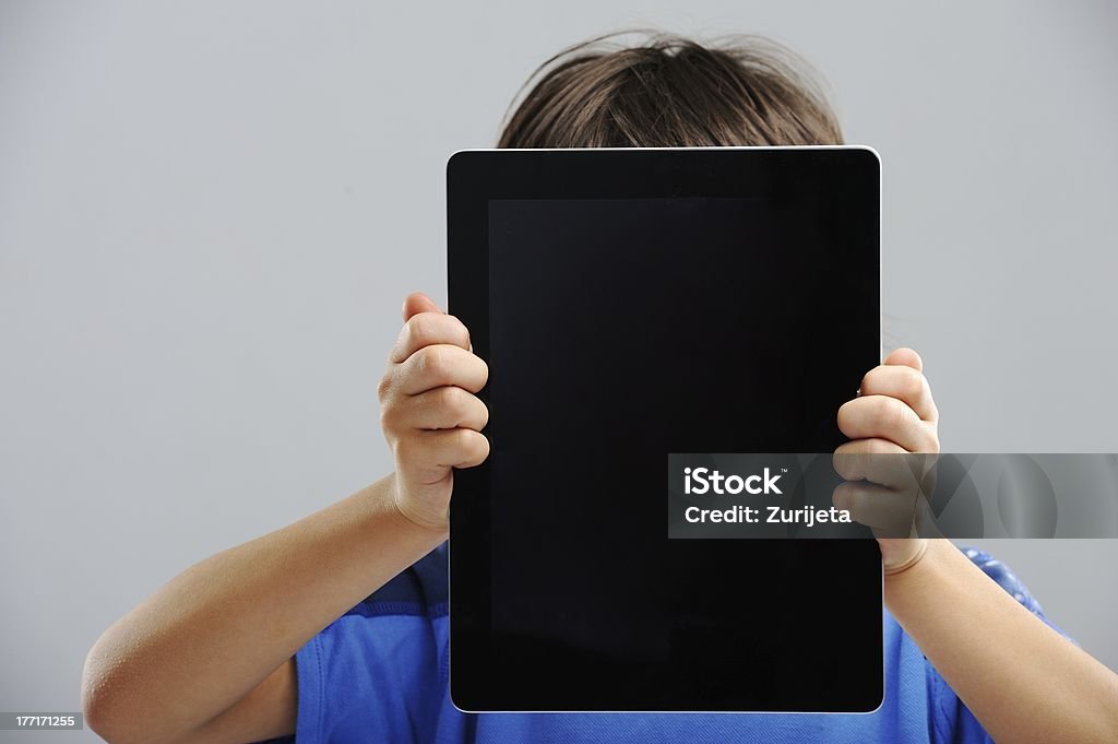 Bonito rapaz com Tablet PC - Royalty-free Arábia Foto de stock