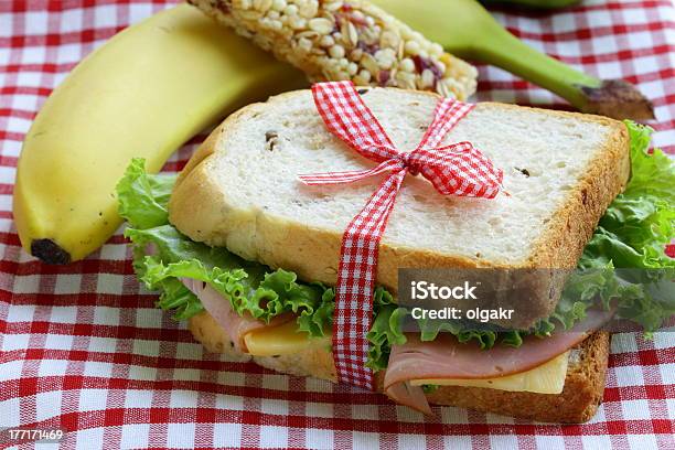 Sandwich Mit Schinken Apfel Banane Und Müslibar Stockfoto und mehr Bilder von Apfel - Apfel, Banane, Bildung