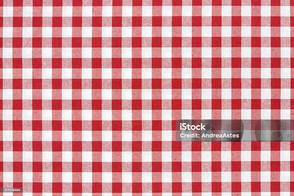 Rote und weiße aufgegebenes Tischdecke Textur Hintergrund - Lizenzfrei Tischtuch Stock-Foto