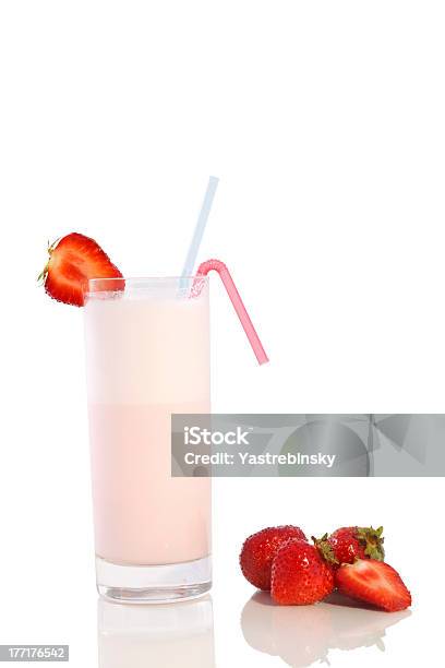ミルクシェイク - イチゴのストックフォトや画像を多数ご用意 - イチゴ, カッコいい, カットアウト