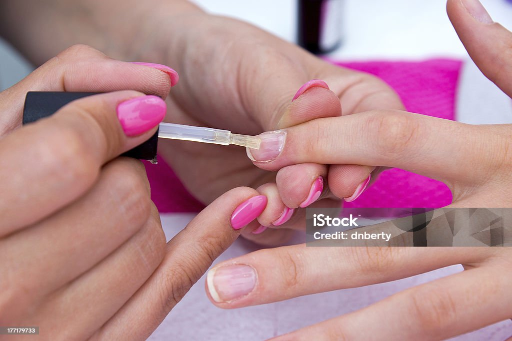 Kobieta Ręka na manicure - Zbiór zdjęć royalty-free (Część)