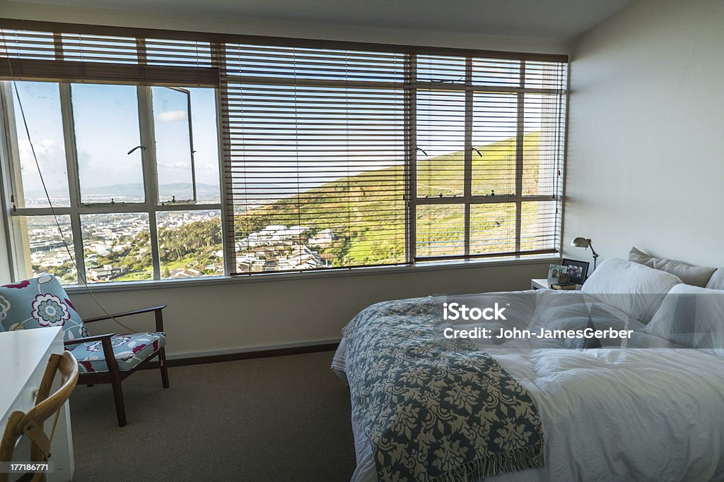 Apartamento com vista da paisagem - Foto de stock de Apartamento royalty-free