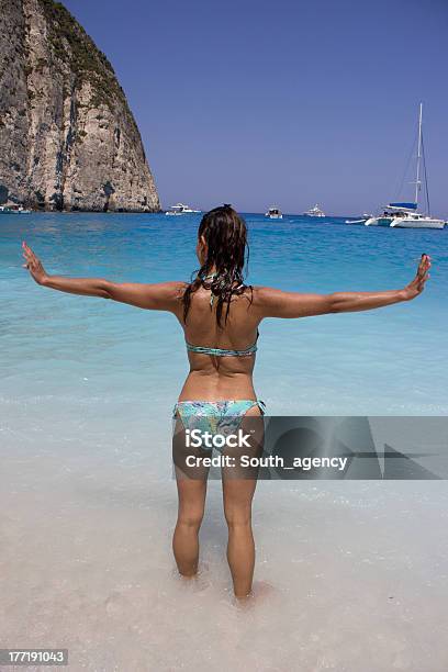 Photo libre de droit de Été banque d'images et plus d'images libres de droit de Adulte - Adulte, Baie du naufrage - Zante, Beauté de la nature