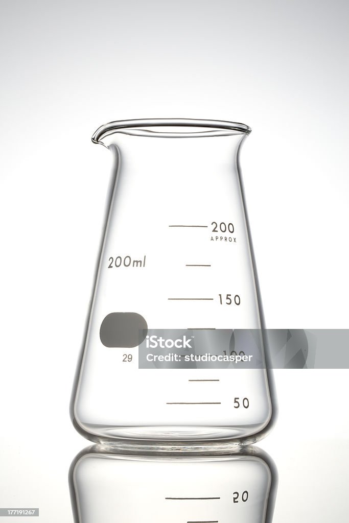 空のフラスコ - ビーカーのロイヤリティフリーストックフォト
