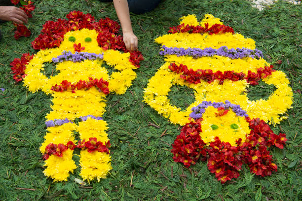 istock Decorating a  bouquet of flowers 1771949688