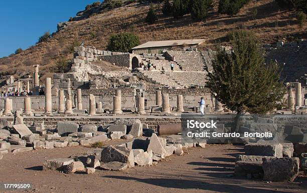 Imagem Tomada Na Grécia - Fotografias de stock e mais imagens de Algarobeira - Algarobeira, Anfiteatro, Ao Ar Livre